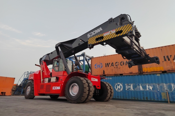 SOCMA HNRS4531 Reach Stacker For Container Handling